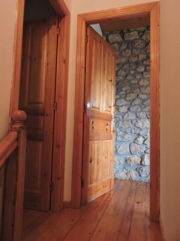 Ablanera 2 Guest House Onís Eksteriør bilde